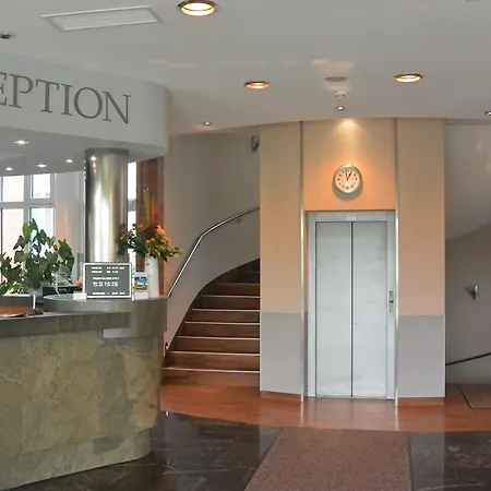 מלון Atrium Krueger 3*